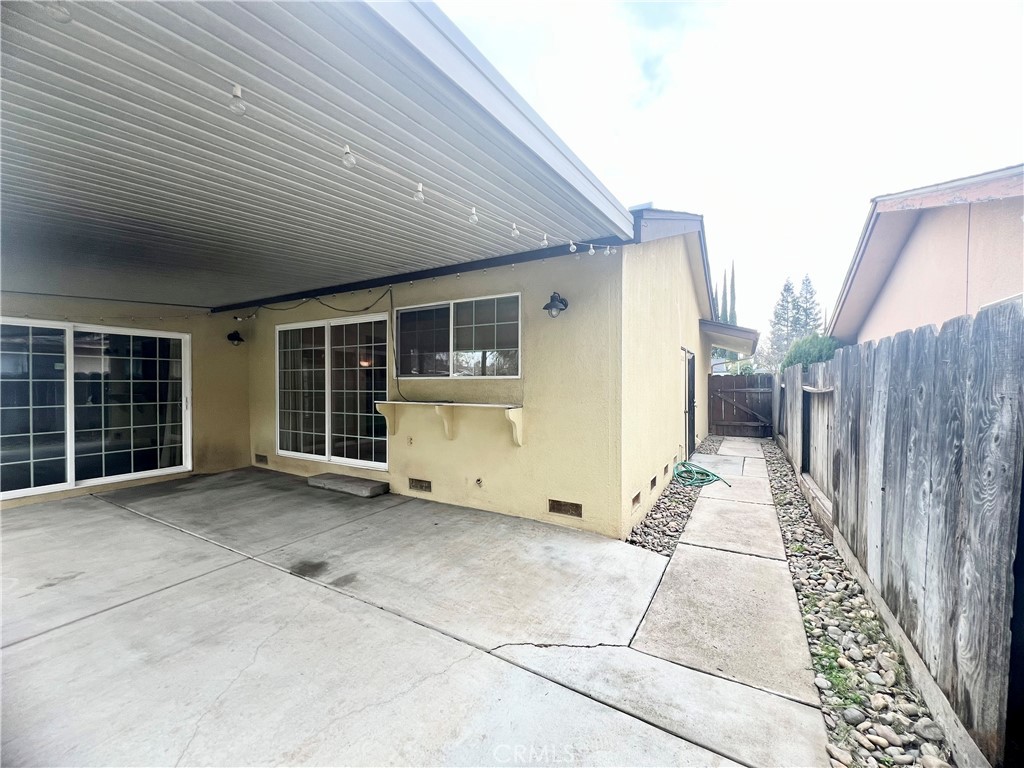 2934 Lakewood Court