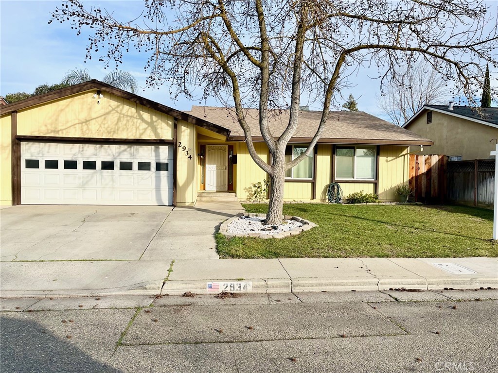 2934 Lakewood Court