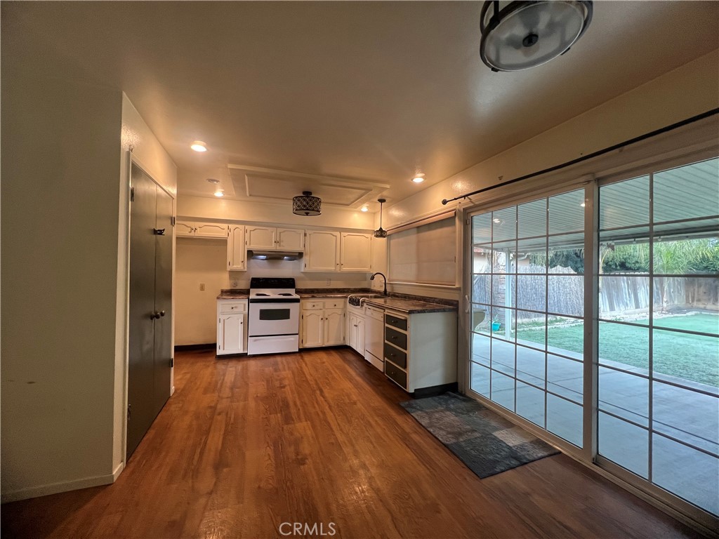 2934 Lakewood Court