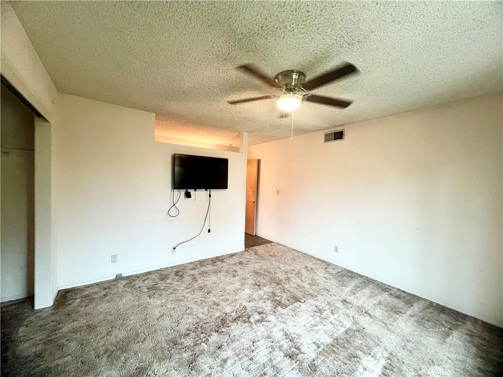2934 Lakewood Court
