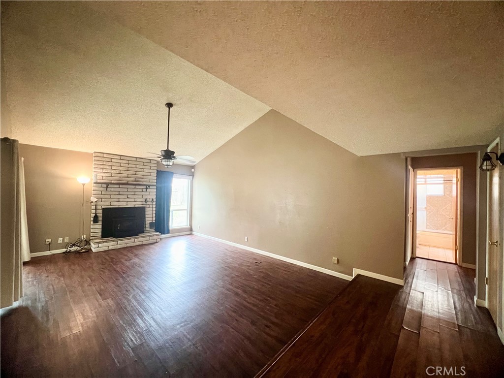 2934 Lakewood Court