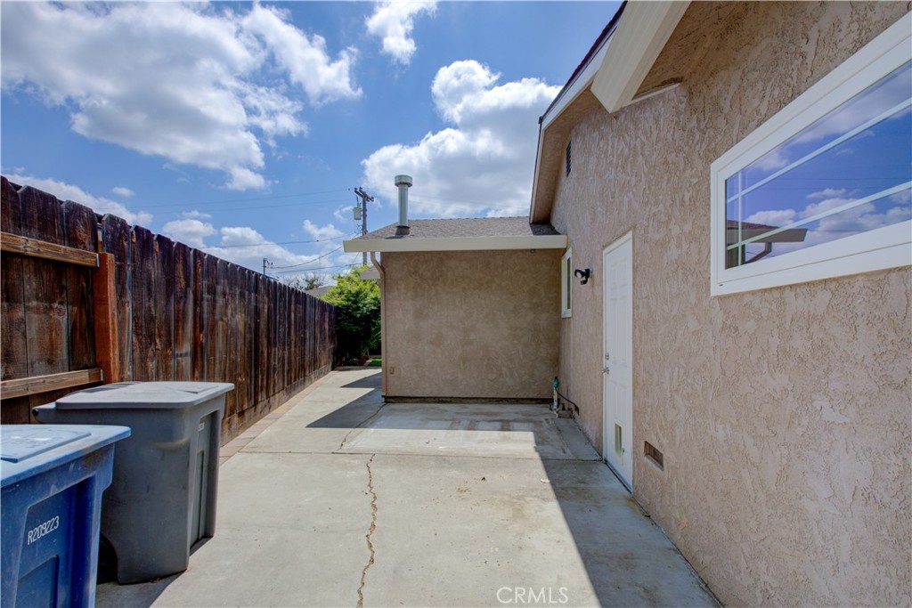 1600 Teak Avenue