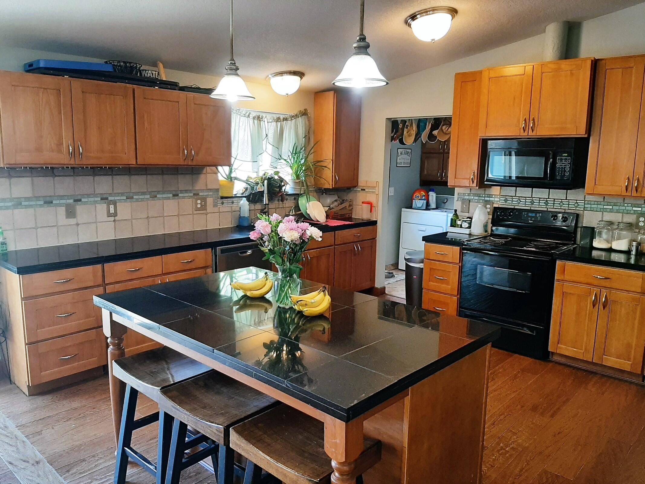 11241 NW Irvine Avenue