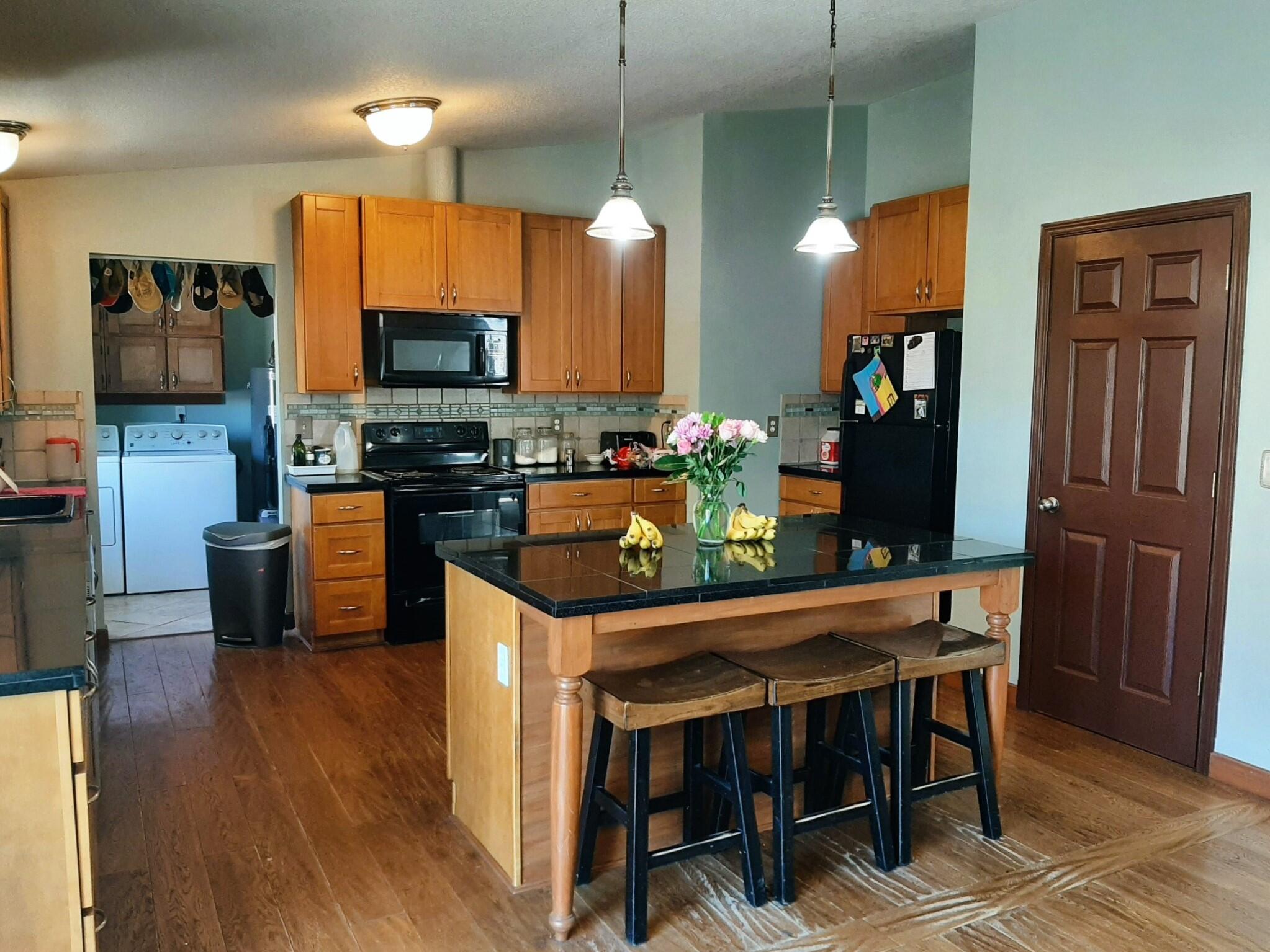 11241 NW Irvine Avenue