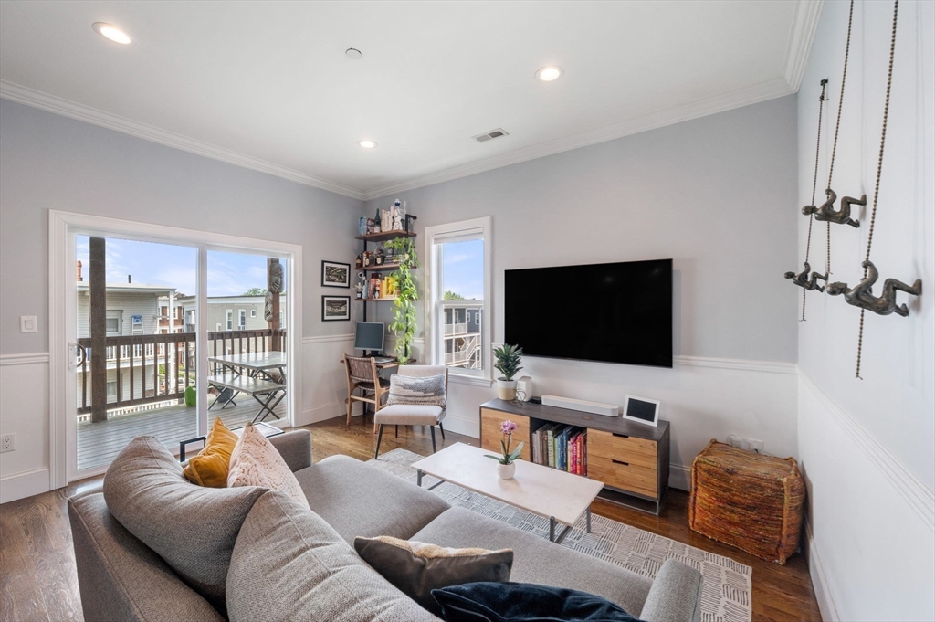60 Romsey St # 3