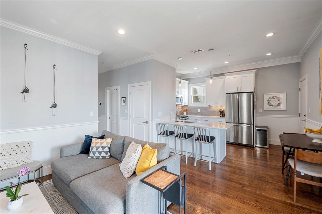 60 Romsey St # 3