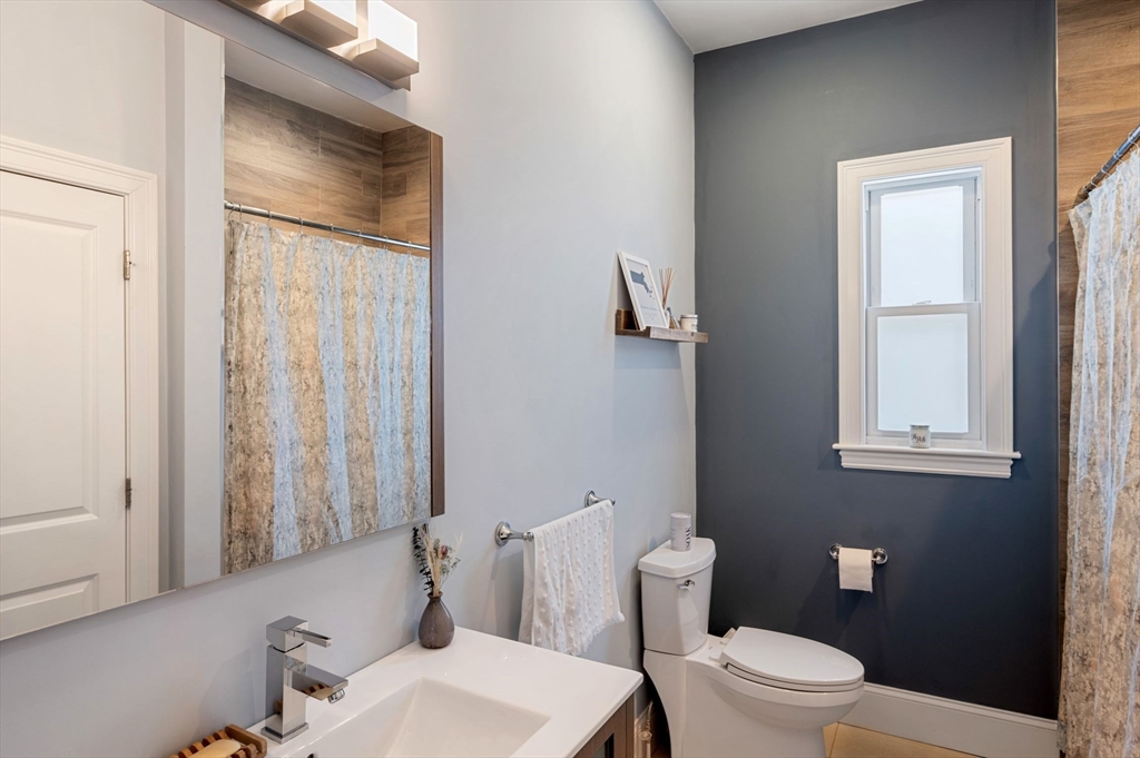 60 Romsey St # 3