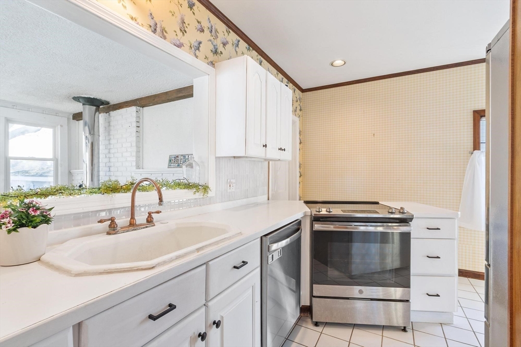 10 Lake View Pl