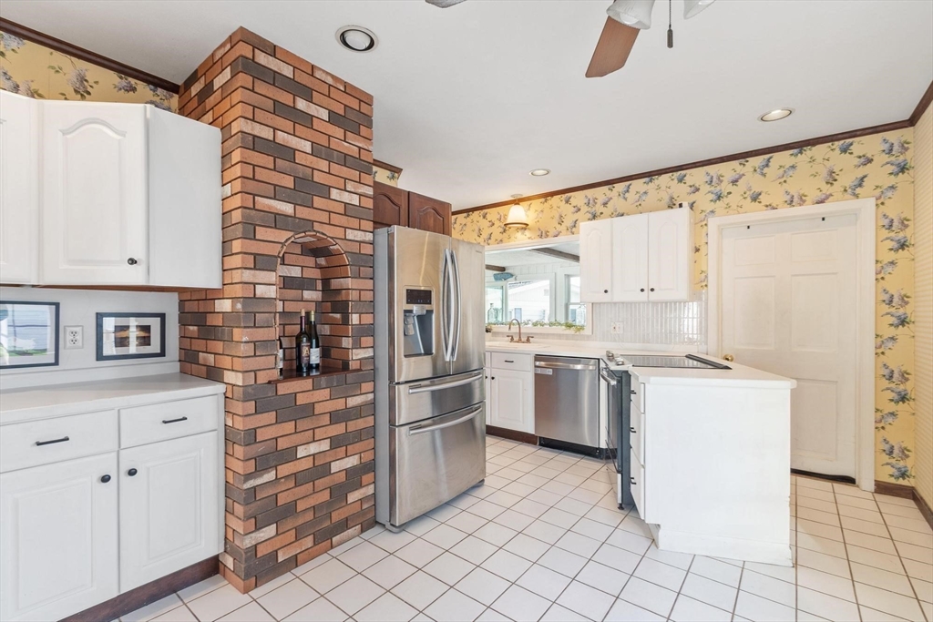 10 Lake View Pl