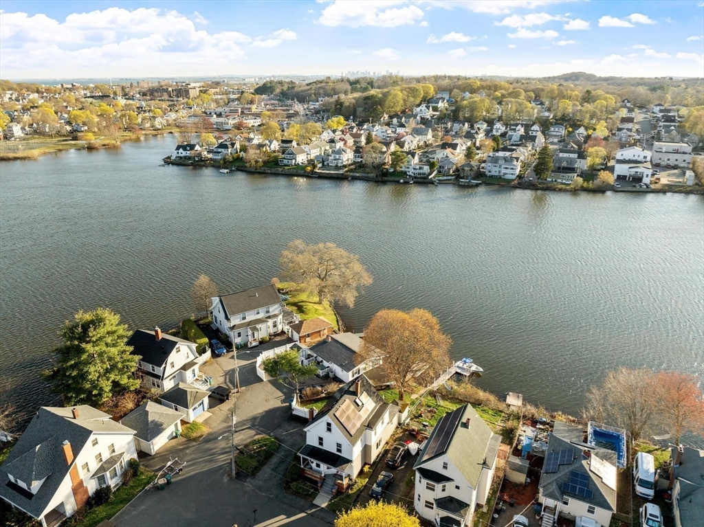 10 Lake View Pl