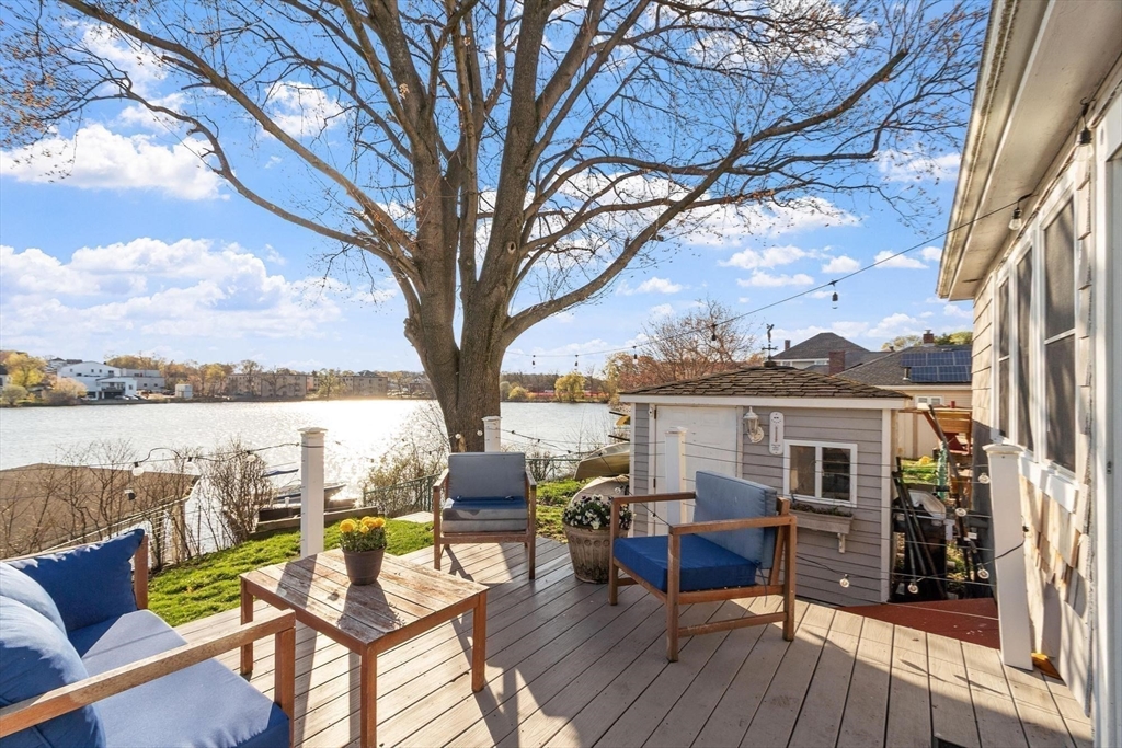 10 Lake View Pl