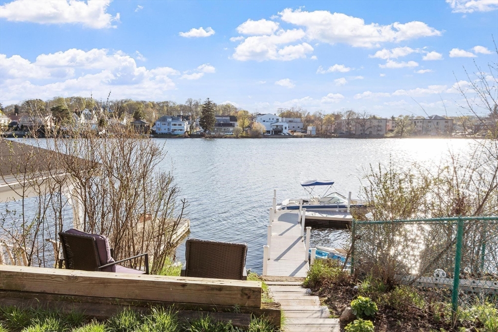 10 Lake View Pl