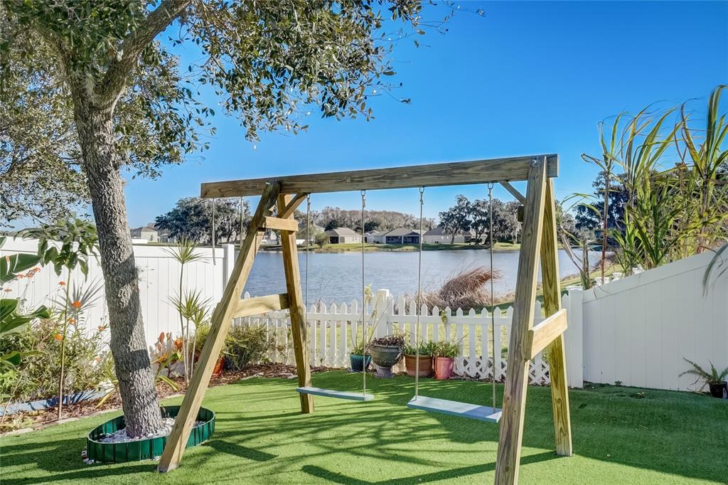 2776 CORBEL LOOP