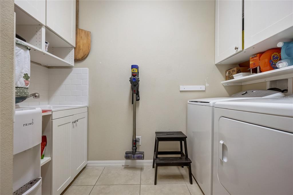 2776 CORBEL LOOP