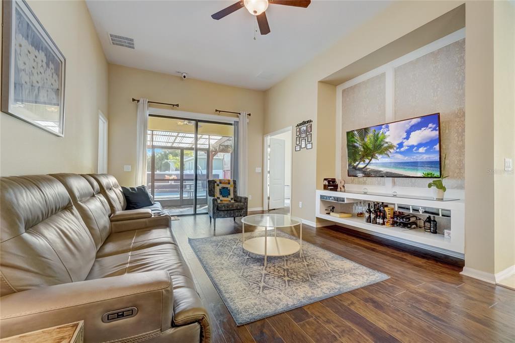 2776 CORBEL LOOP
