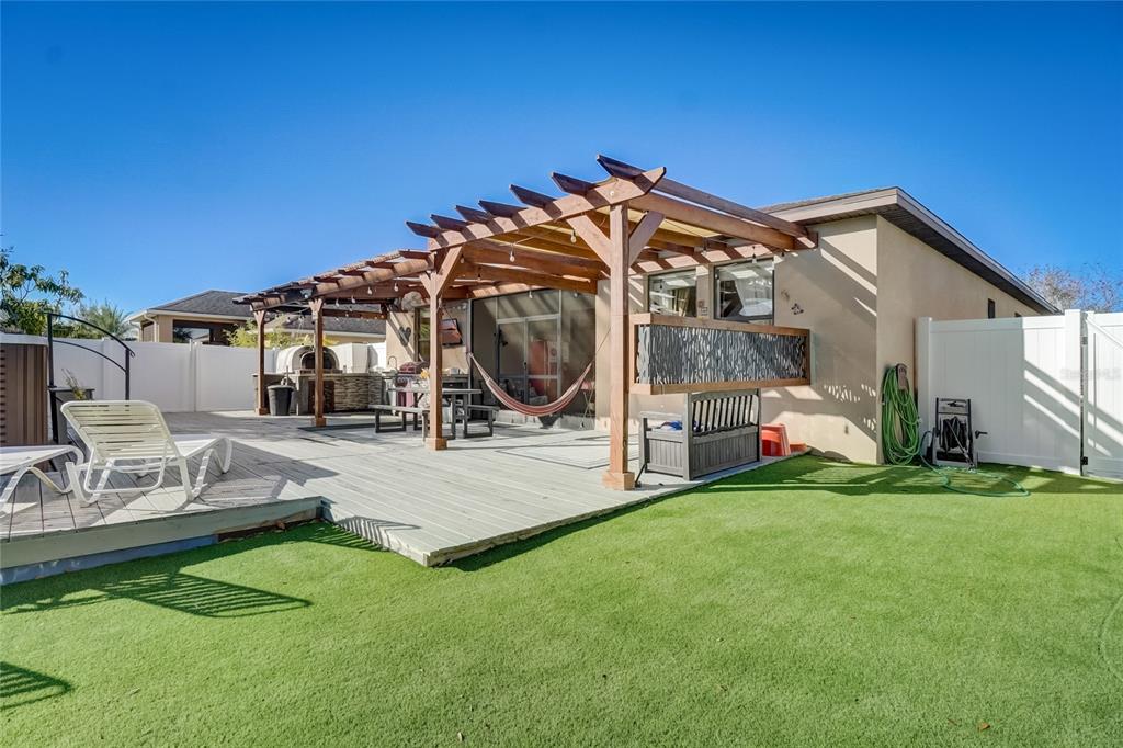 2776 CORBEL LOOP