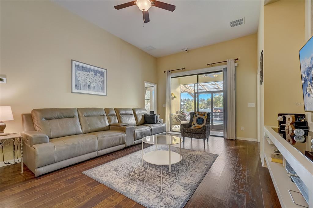 2776 CORBEL LOOP