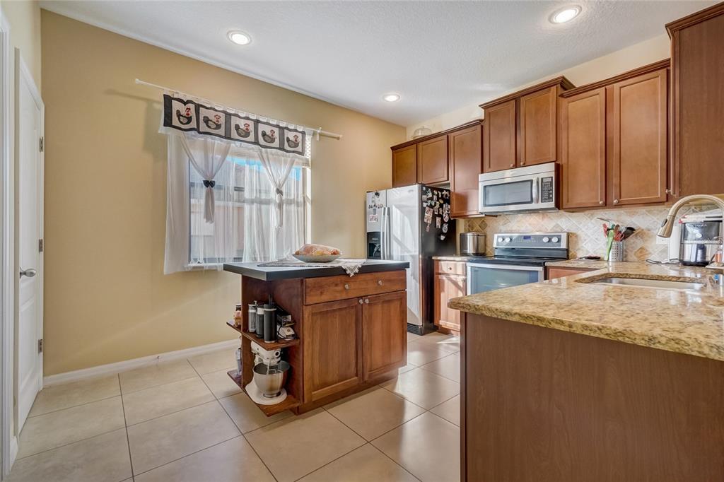 2776 CORBEL LOOP