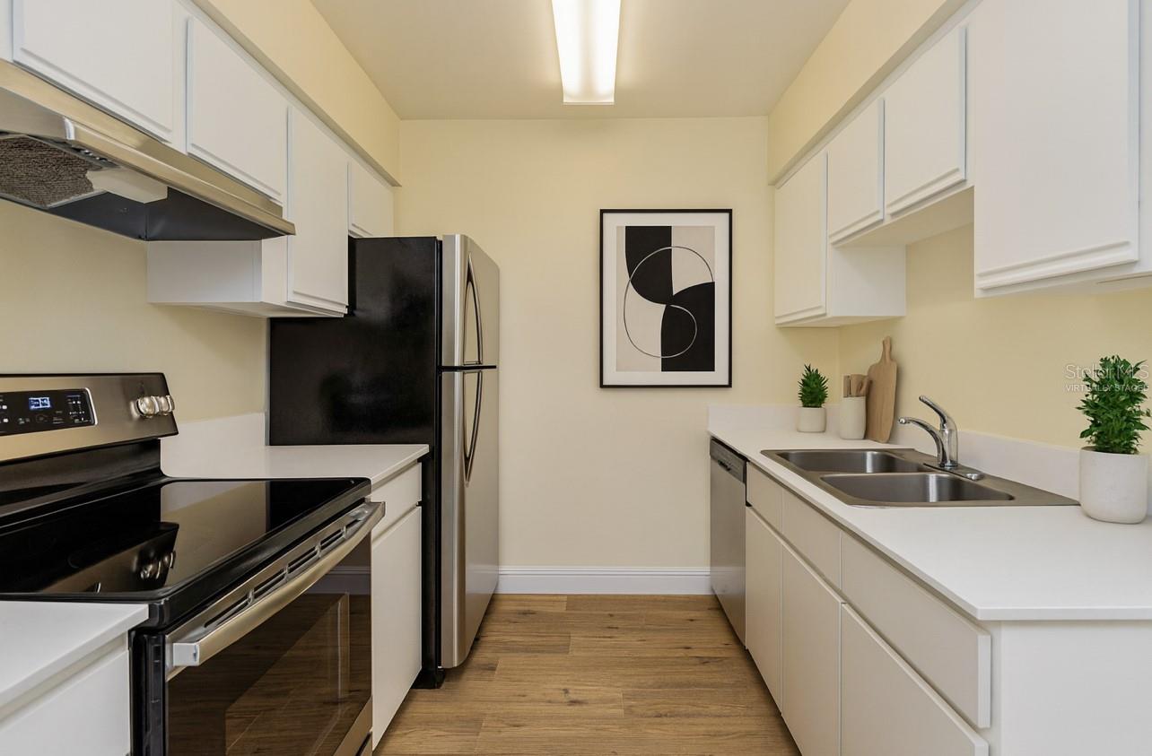 4806 S SEMORAN BLVD #201