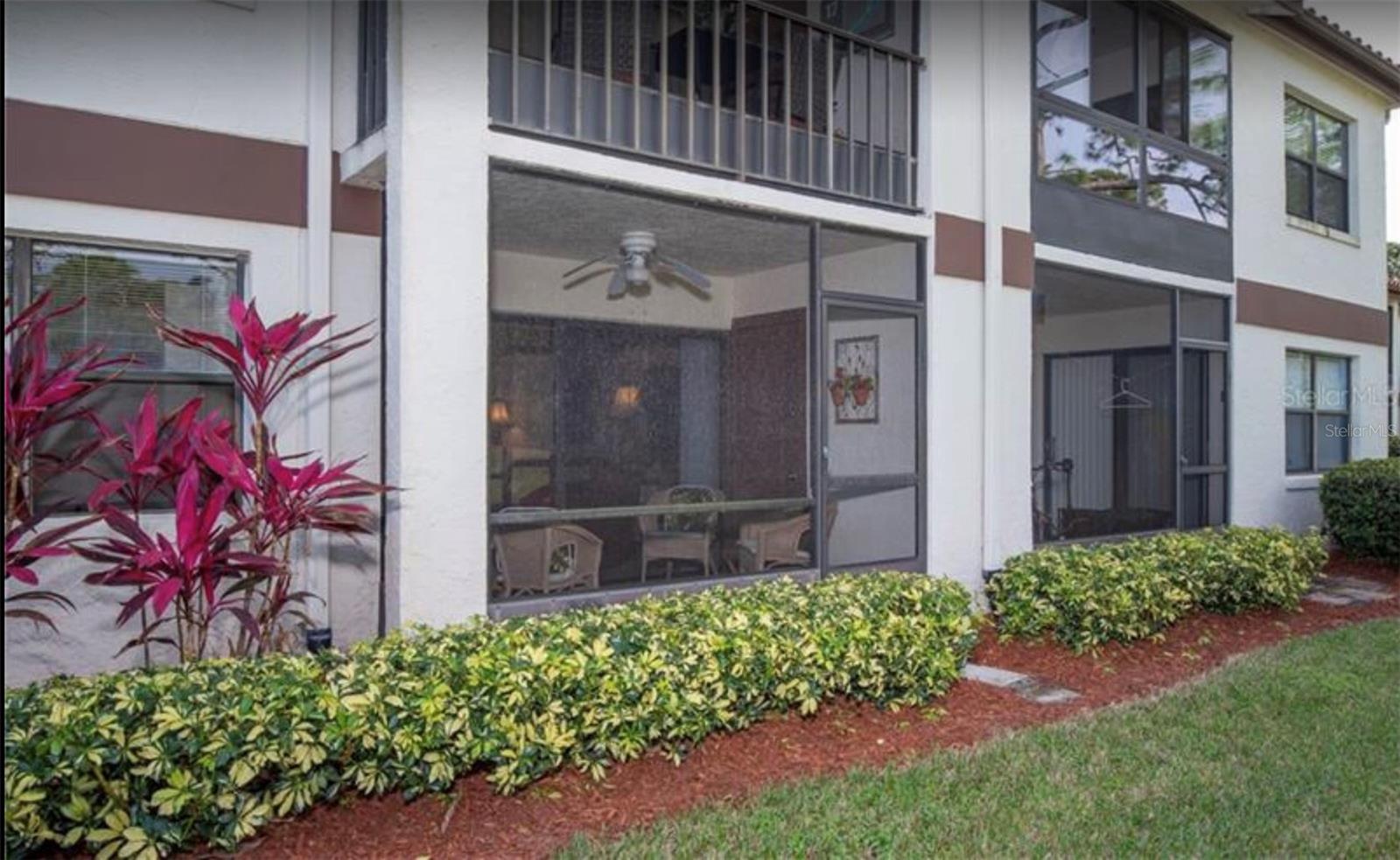 6078 WILLOWPOINTE CIR #203