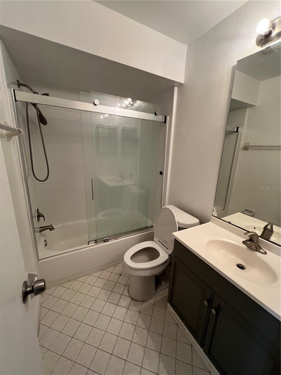 6078 WILLOWPOINTE CIR #203