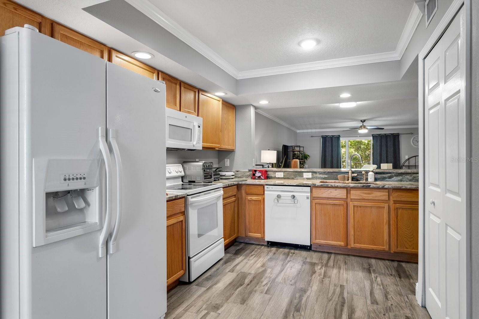 1150 CARMEL CIR #106