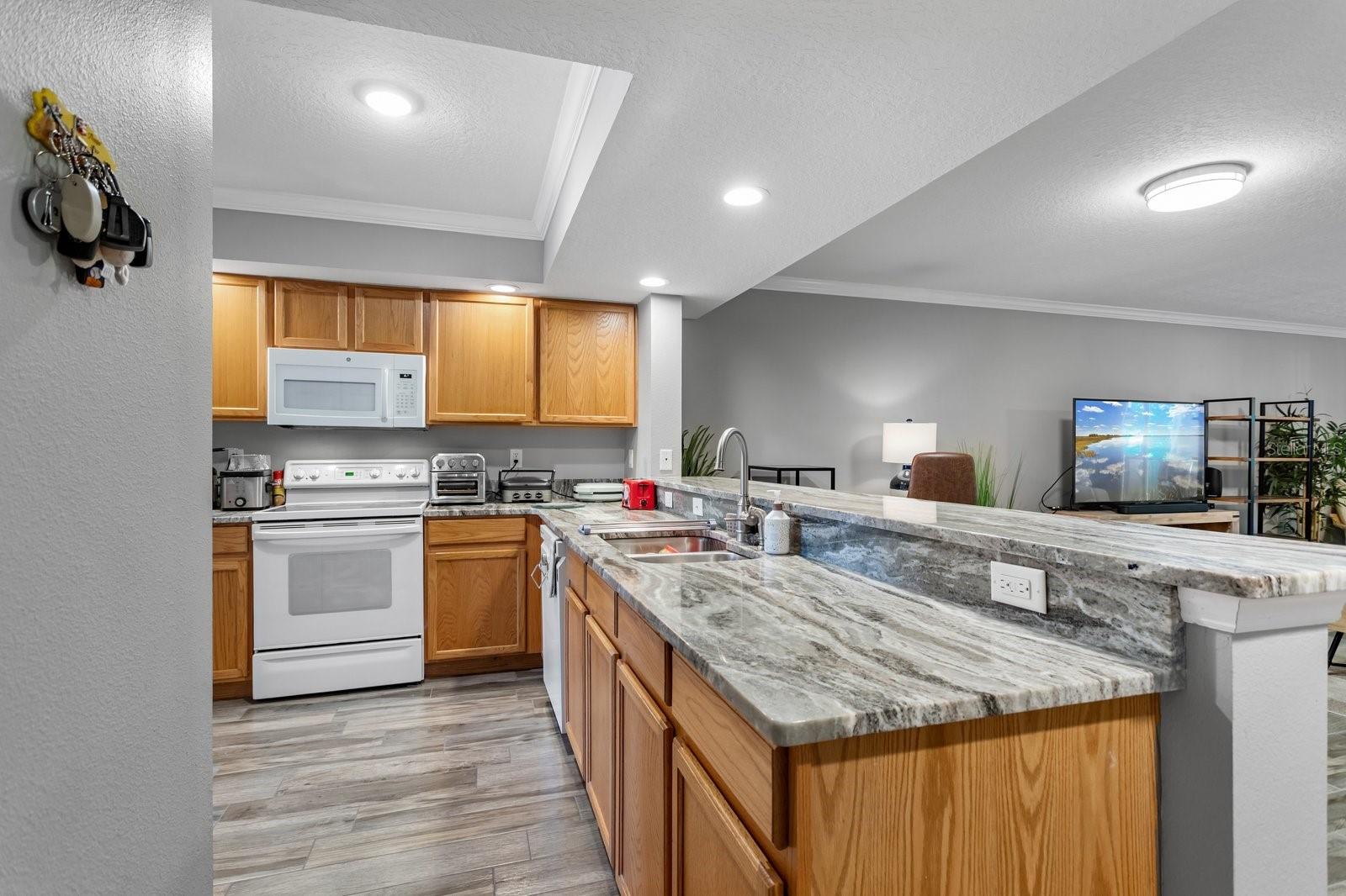 1150 CARMEL CIR #106