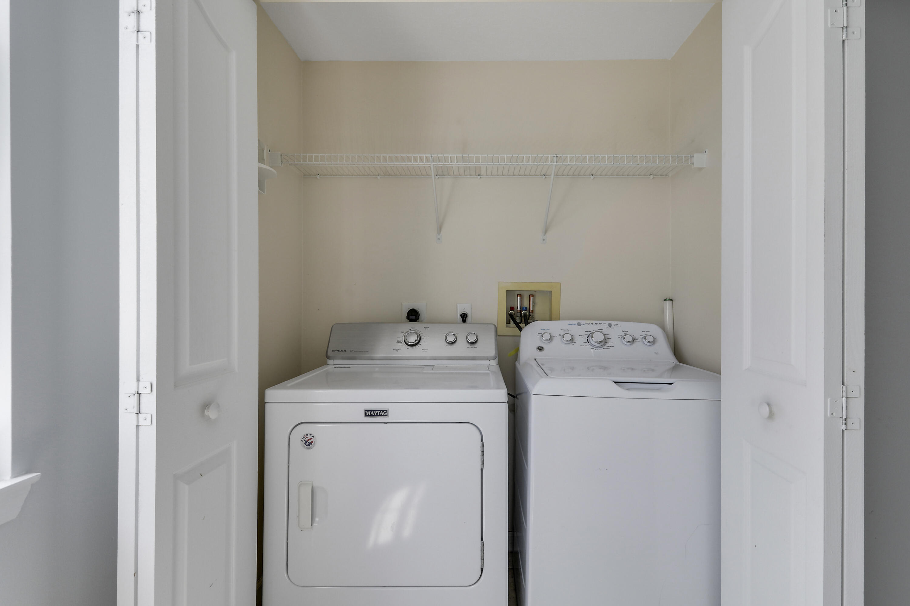 4302 Myrtlewood Circle W