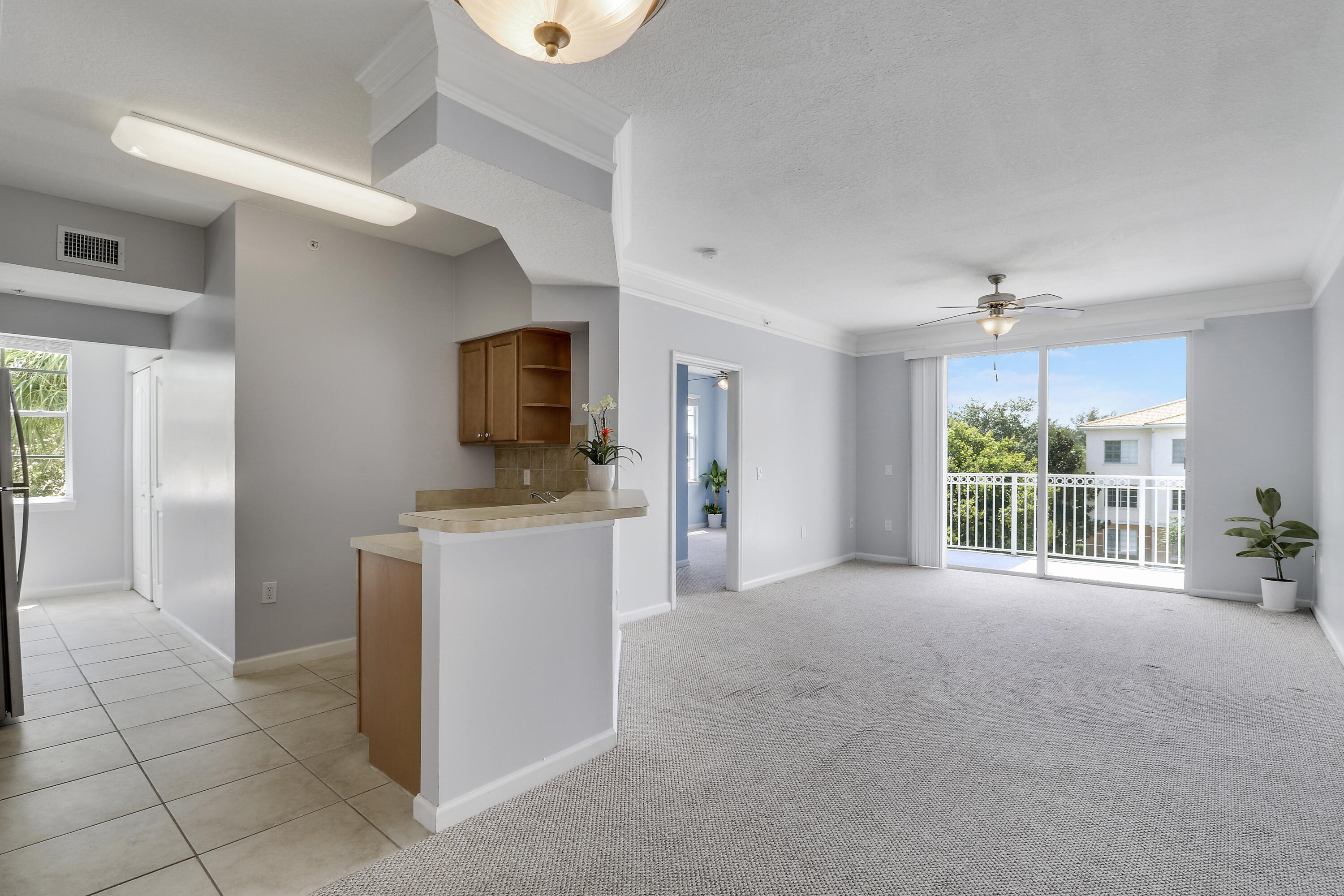 4302 Myrtlewood Circle W