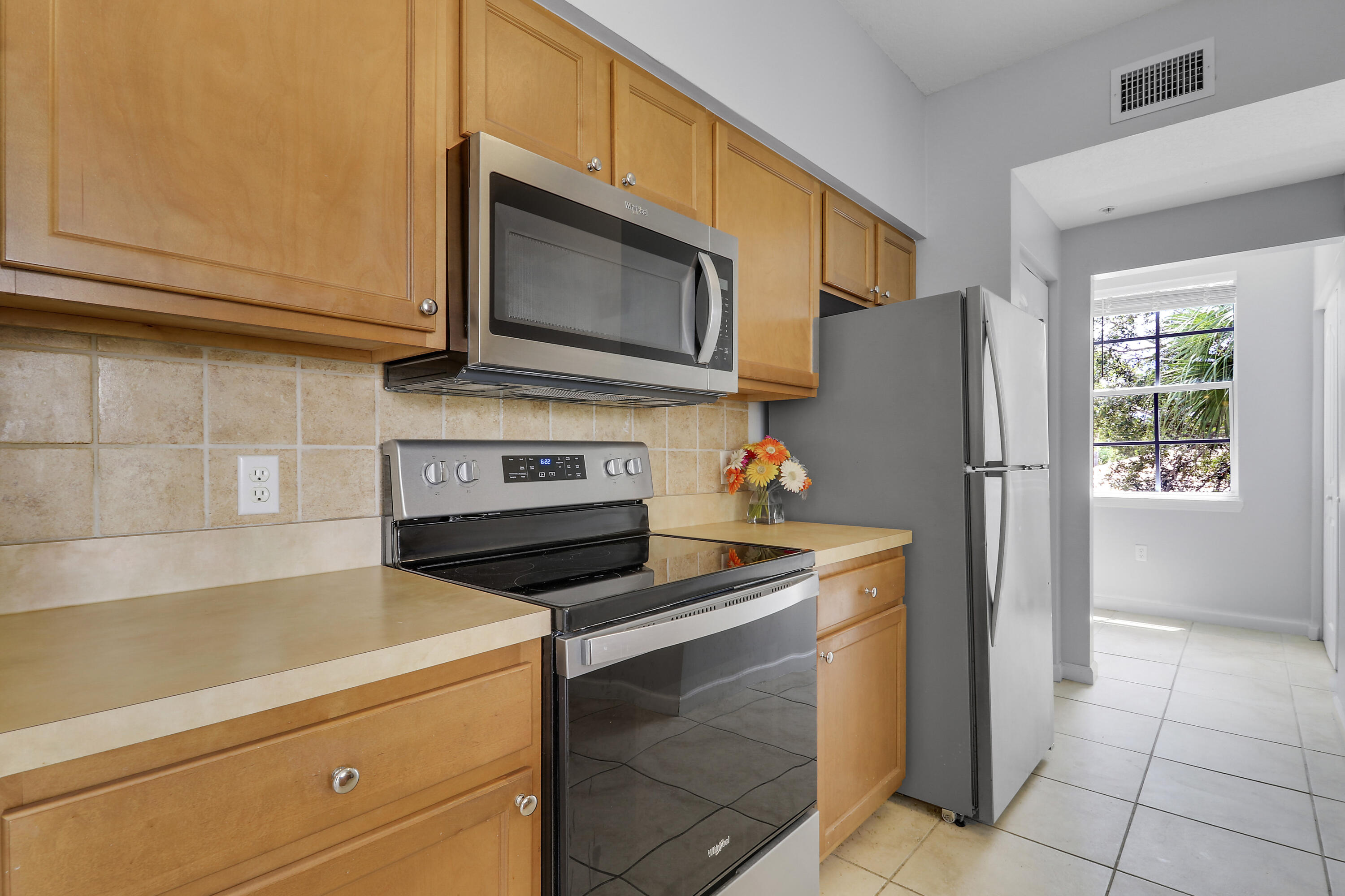 4302 Myrtlewood Circle W