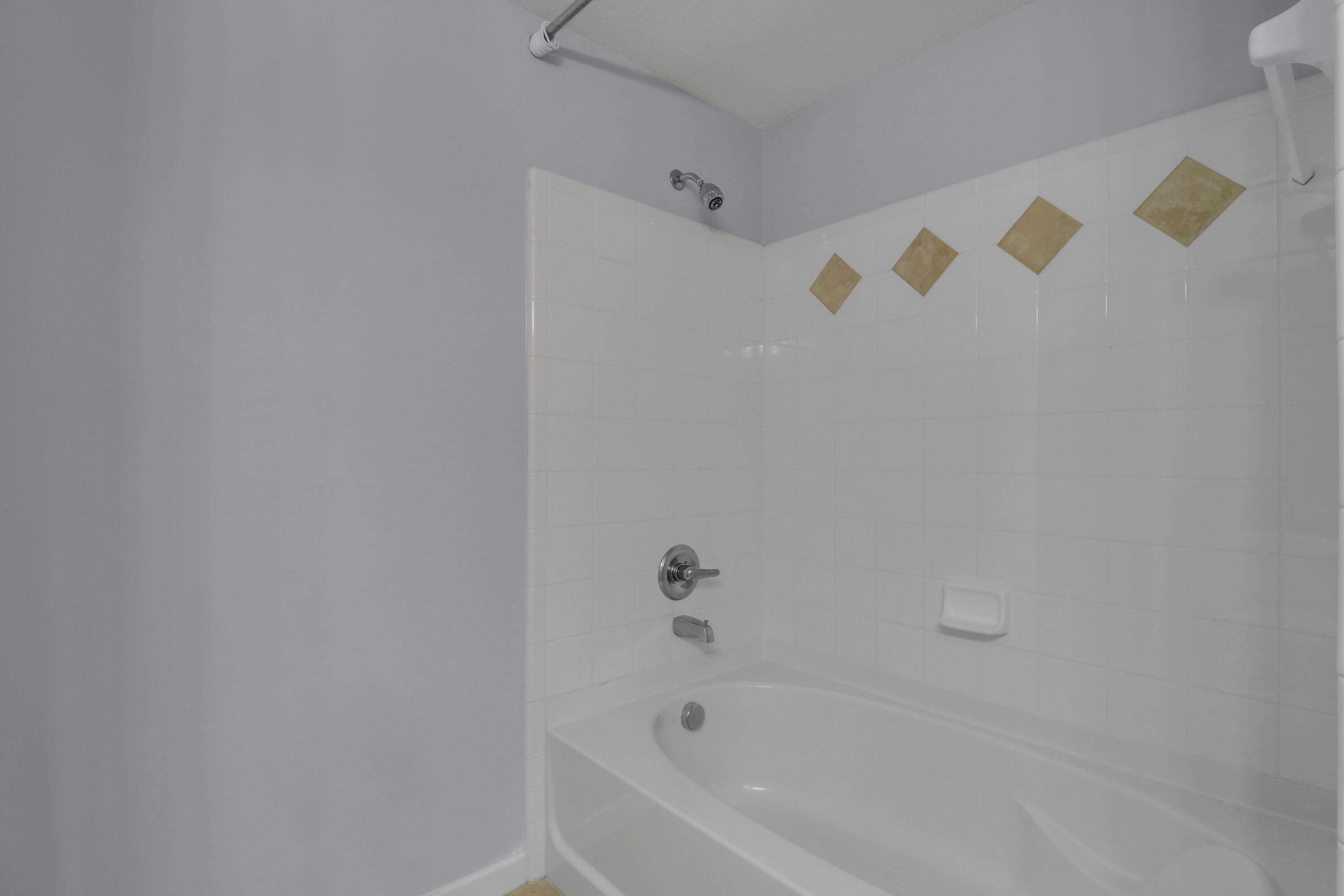 4302 Myrtlewood Circle W