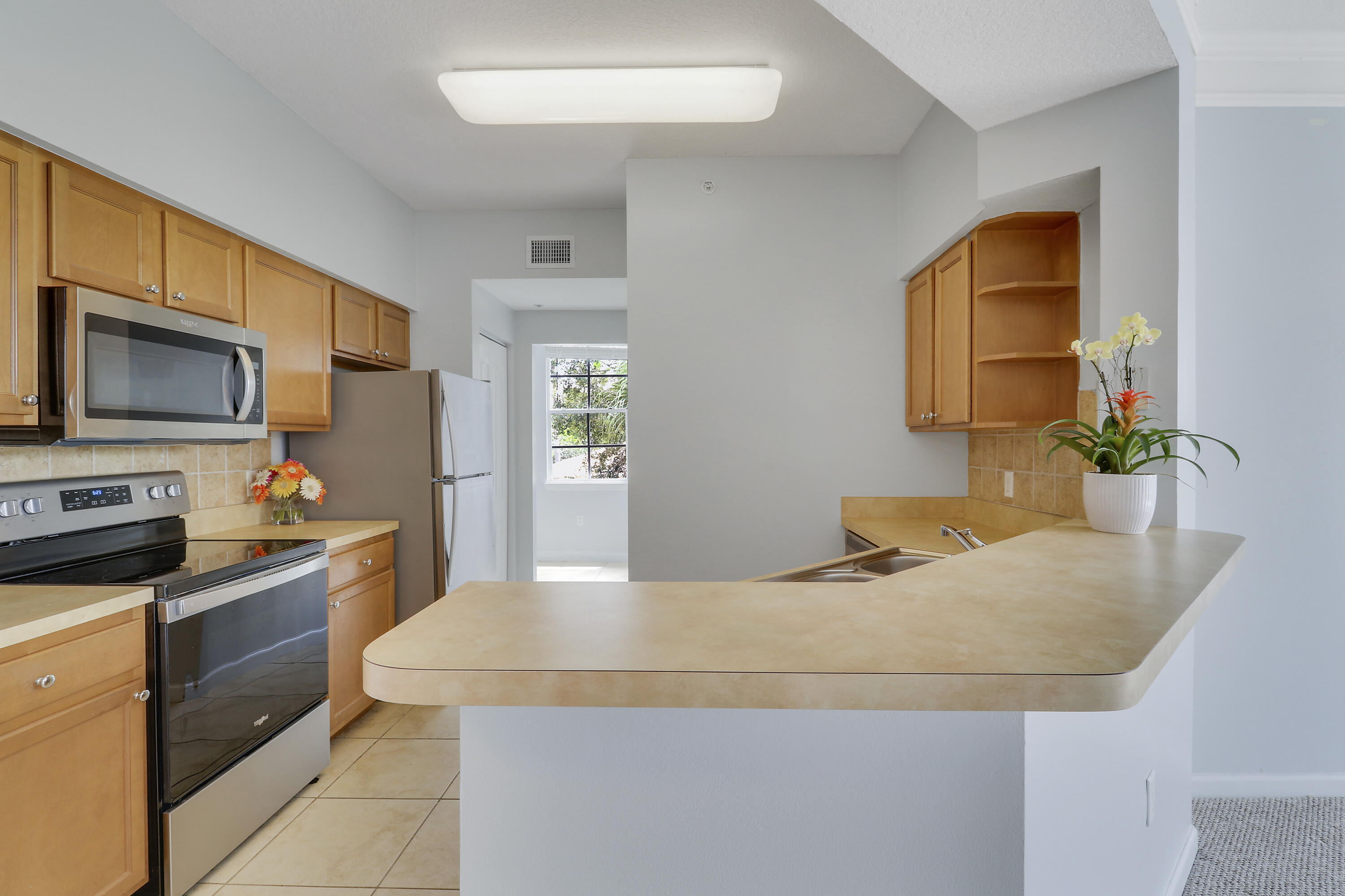 4302 Myrtlewood Circle W