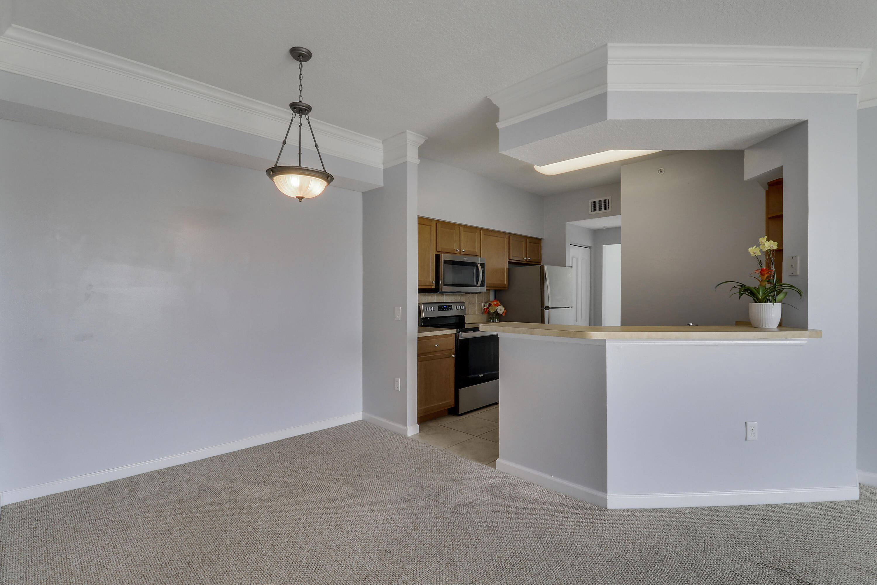 4302 Myrtlewood Circle W