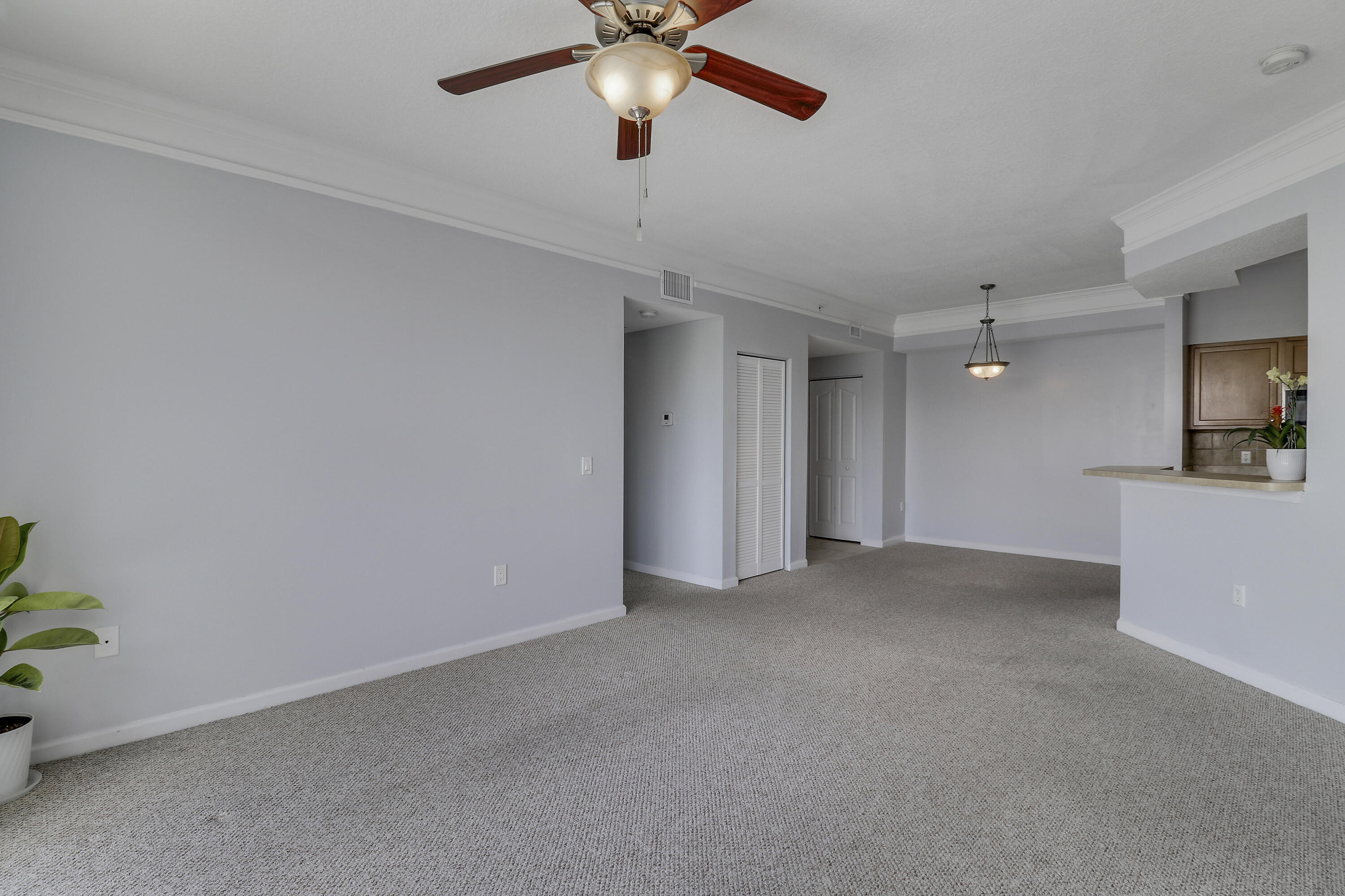 4302 Myrtlewood Circle W