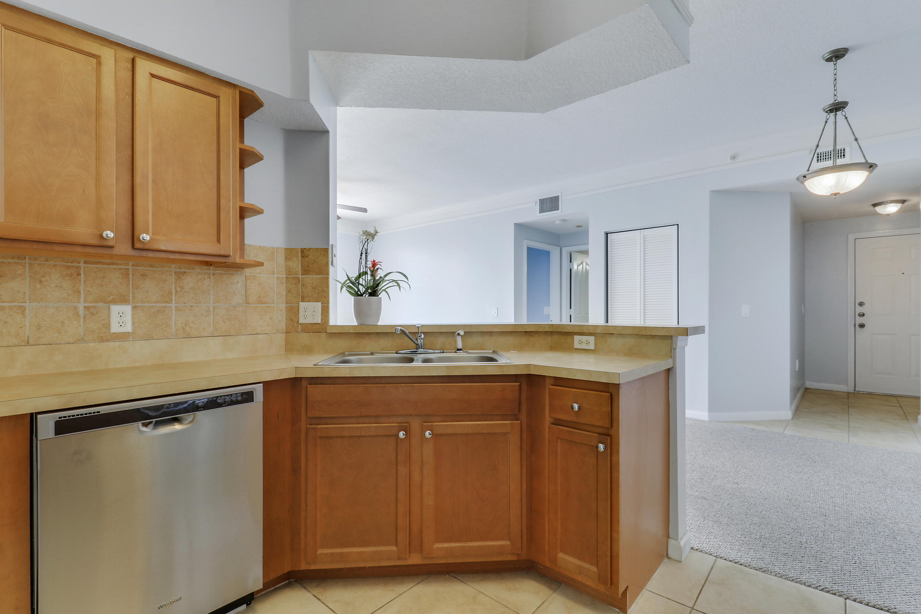 4302 Myrtlewood Circle W