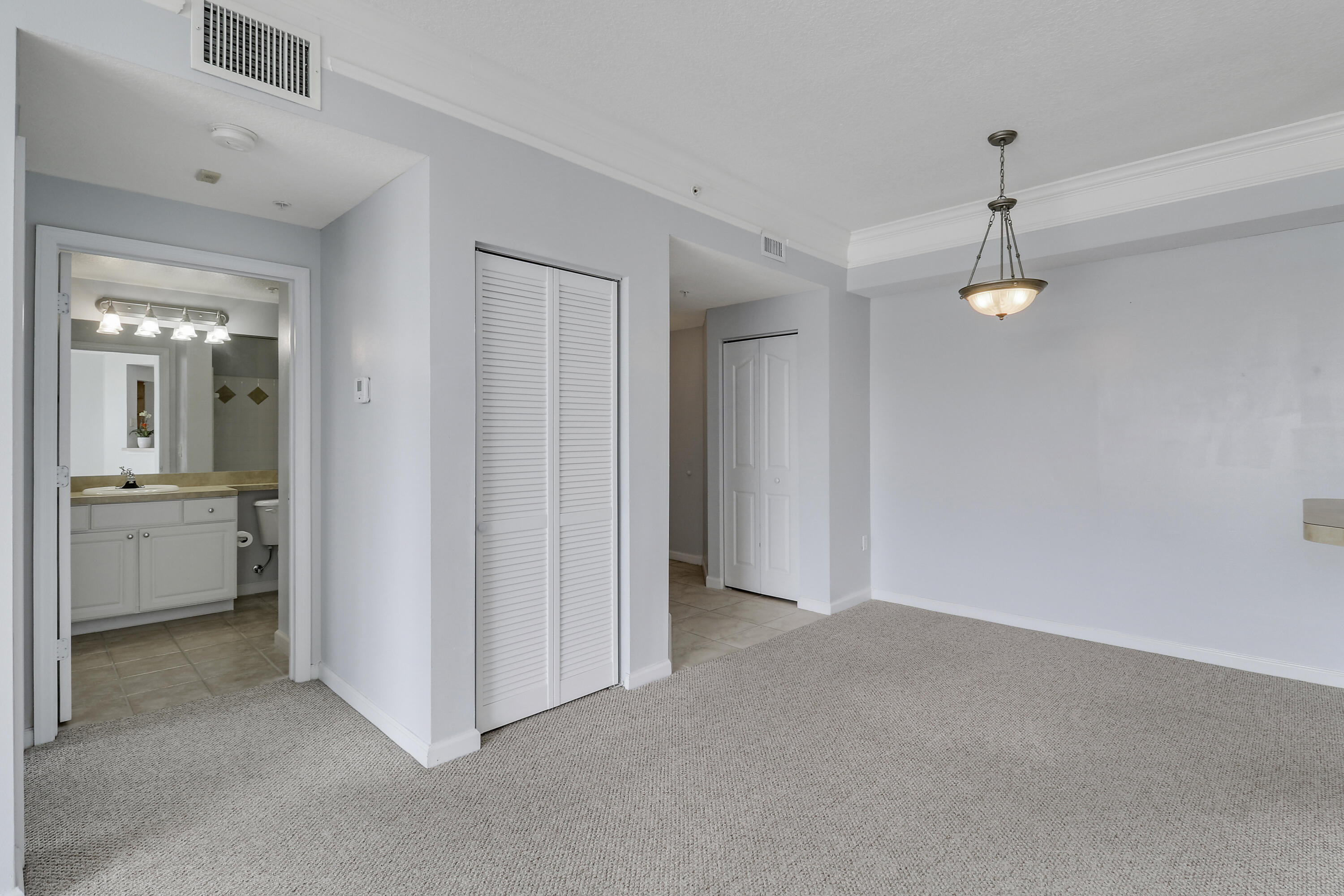 4302 Myrtlewood Circle W