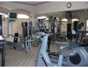 8112 Myrtlewood Circle W