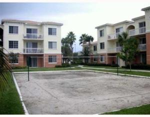 8112 Myrtlewood Circle W