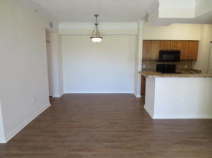 8112 Myrtlewood Circle W