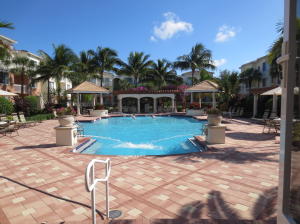 8112 Myrtlewood Circle W