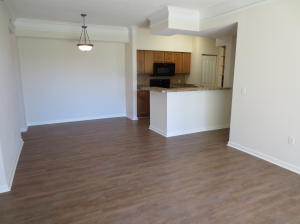 8112 Myrtlewood Circle W