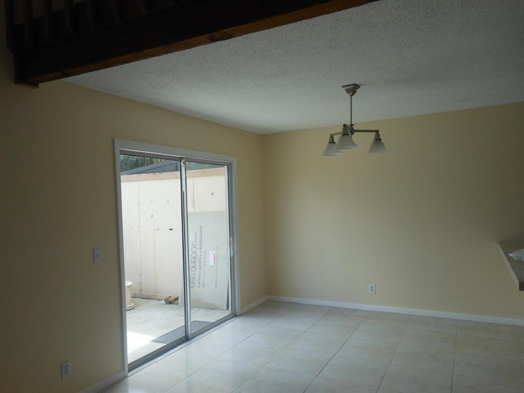 324 Maplecrest Circle