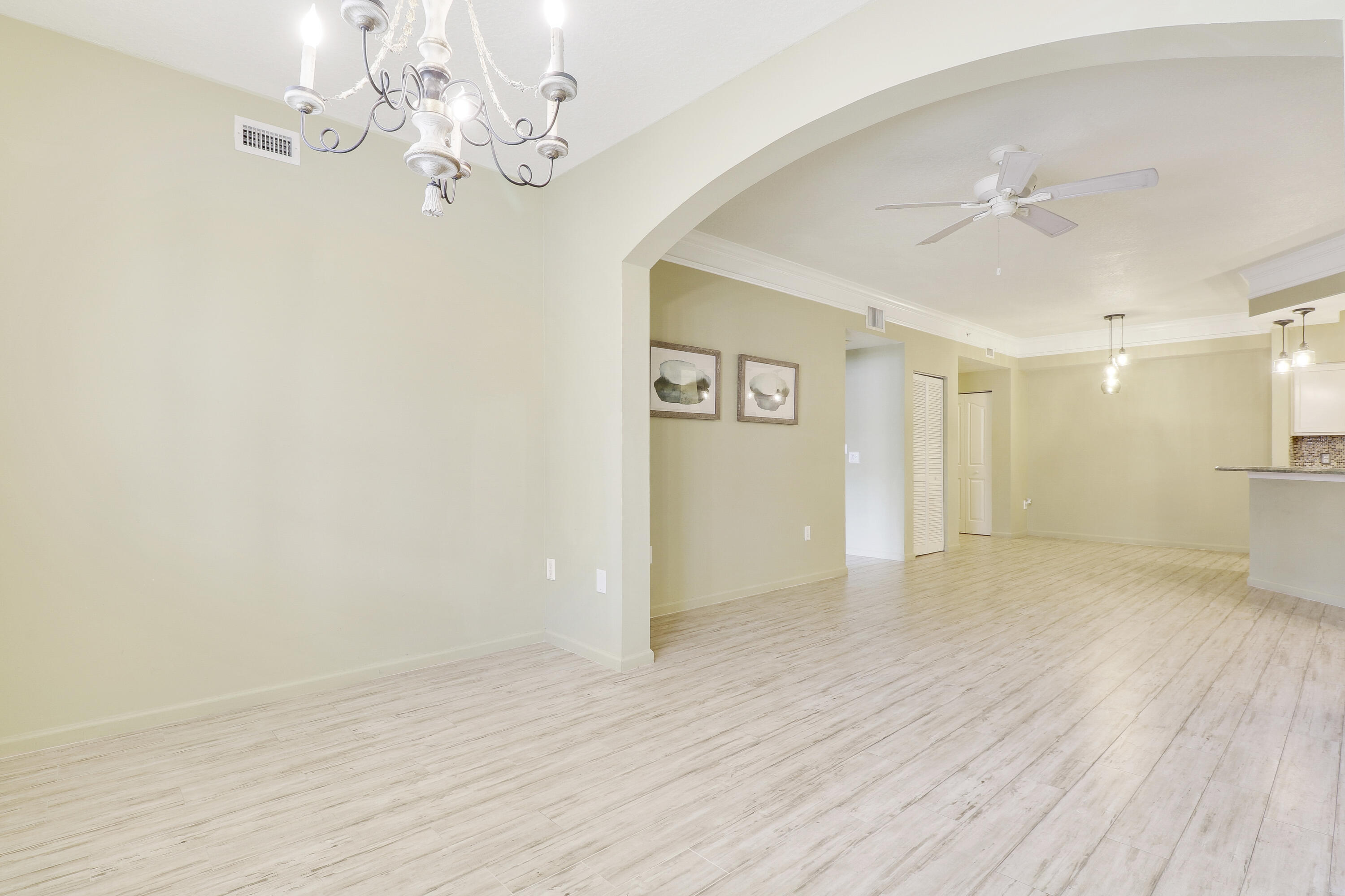 10103 Myrtlewood Circle W