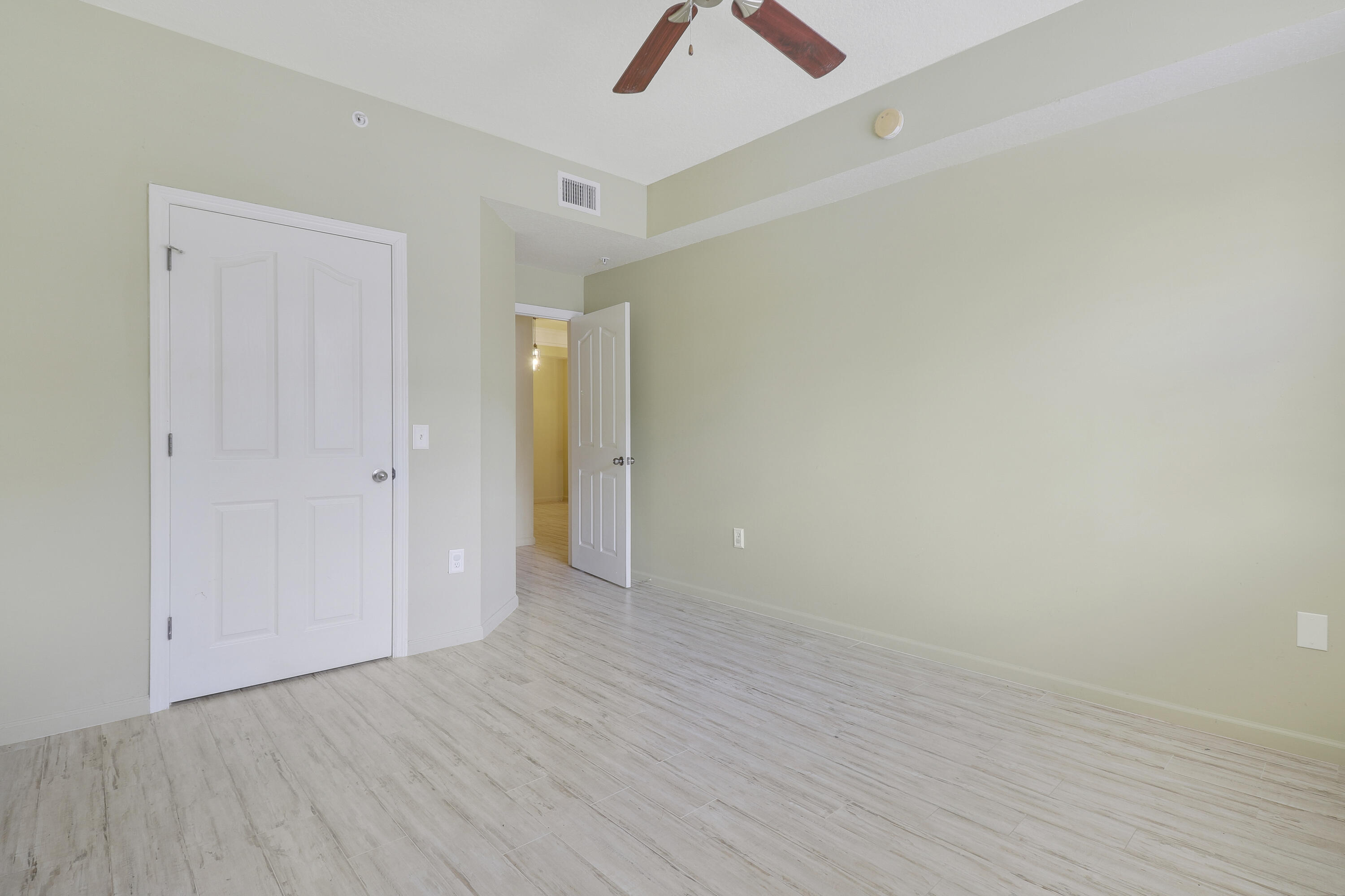 10103 Myrtlewood Circle W