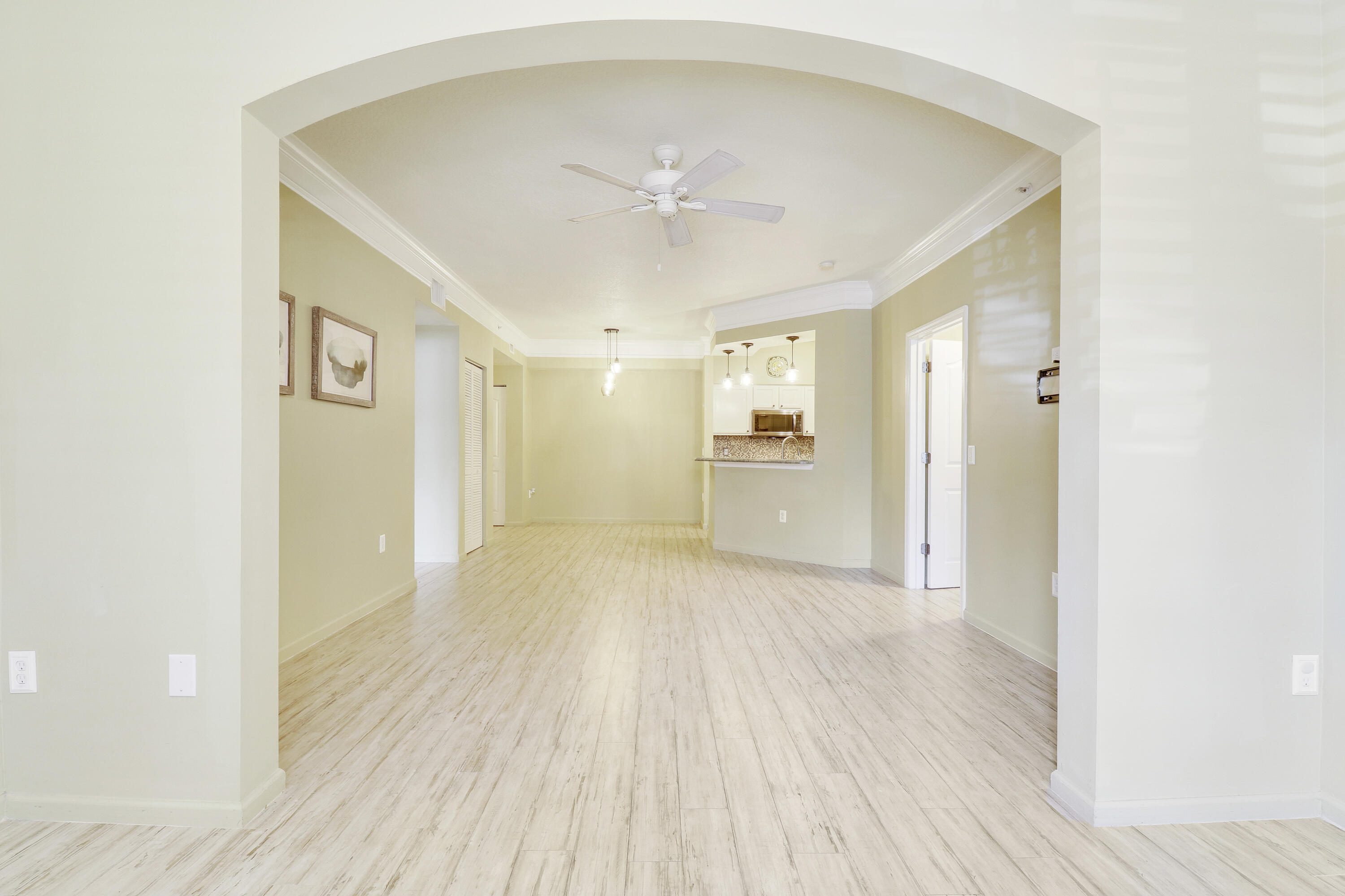 10103 Myrtlewood Circle W