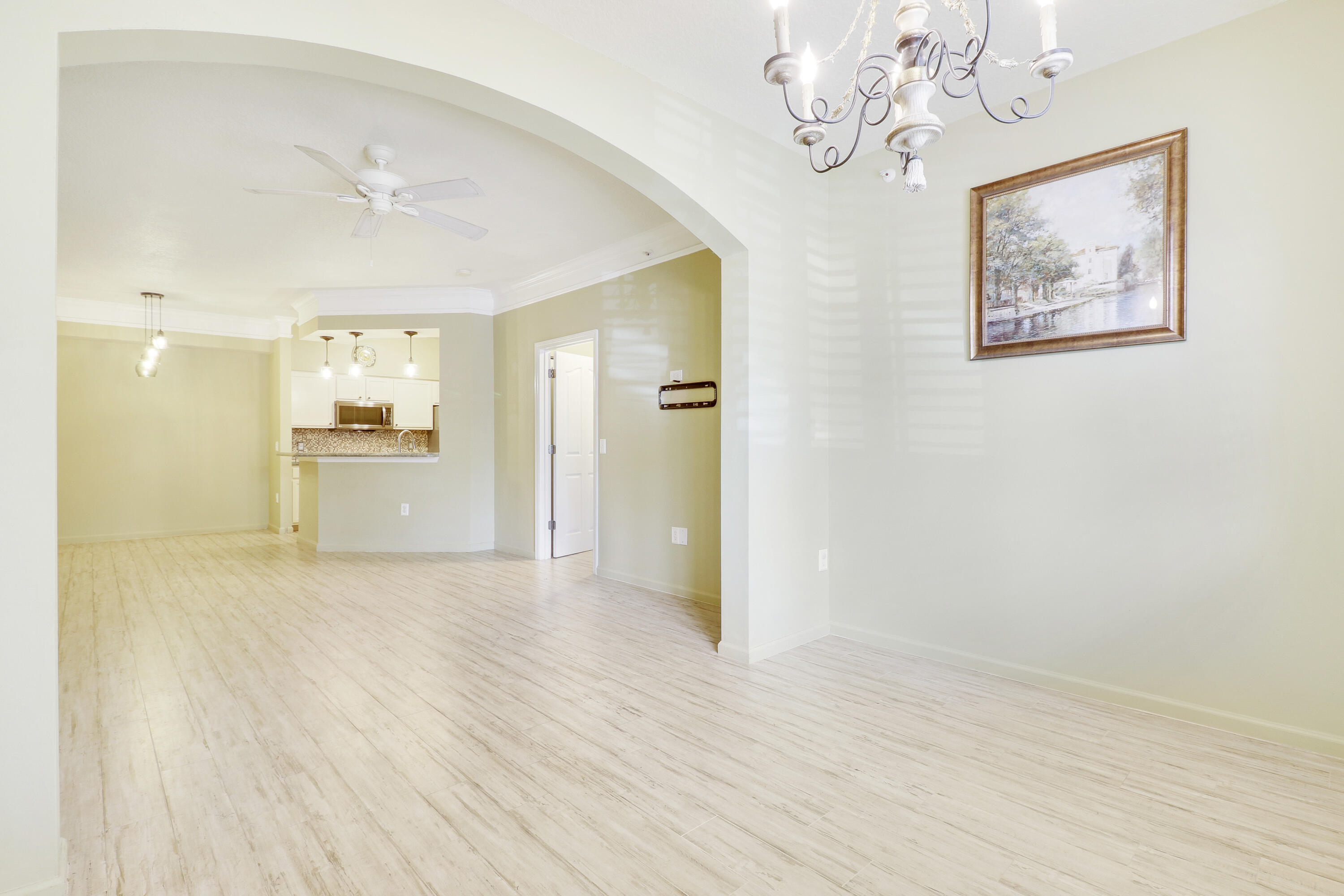 10103 Myrtlewood Circle W