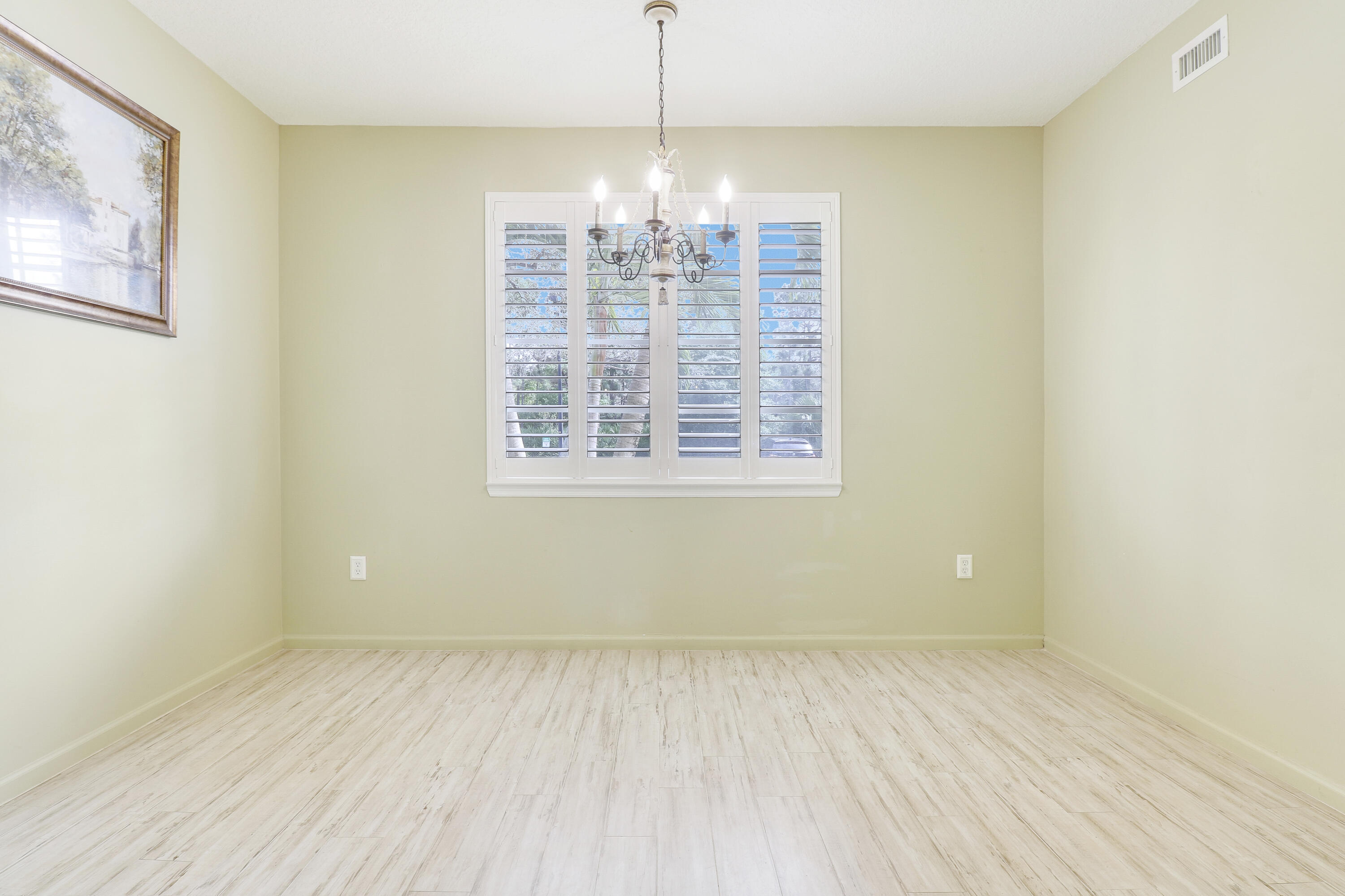 10103 Myrtlewood Circle W