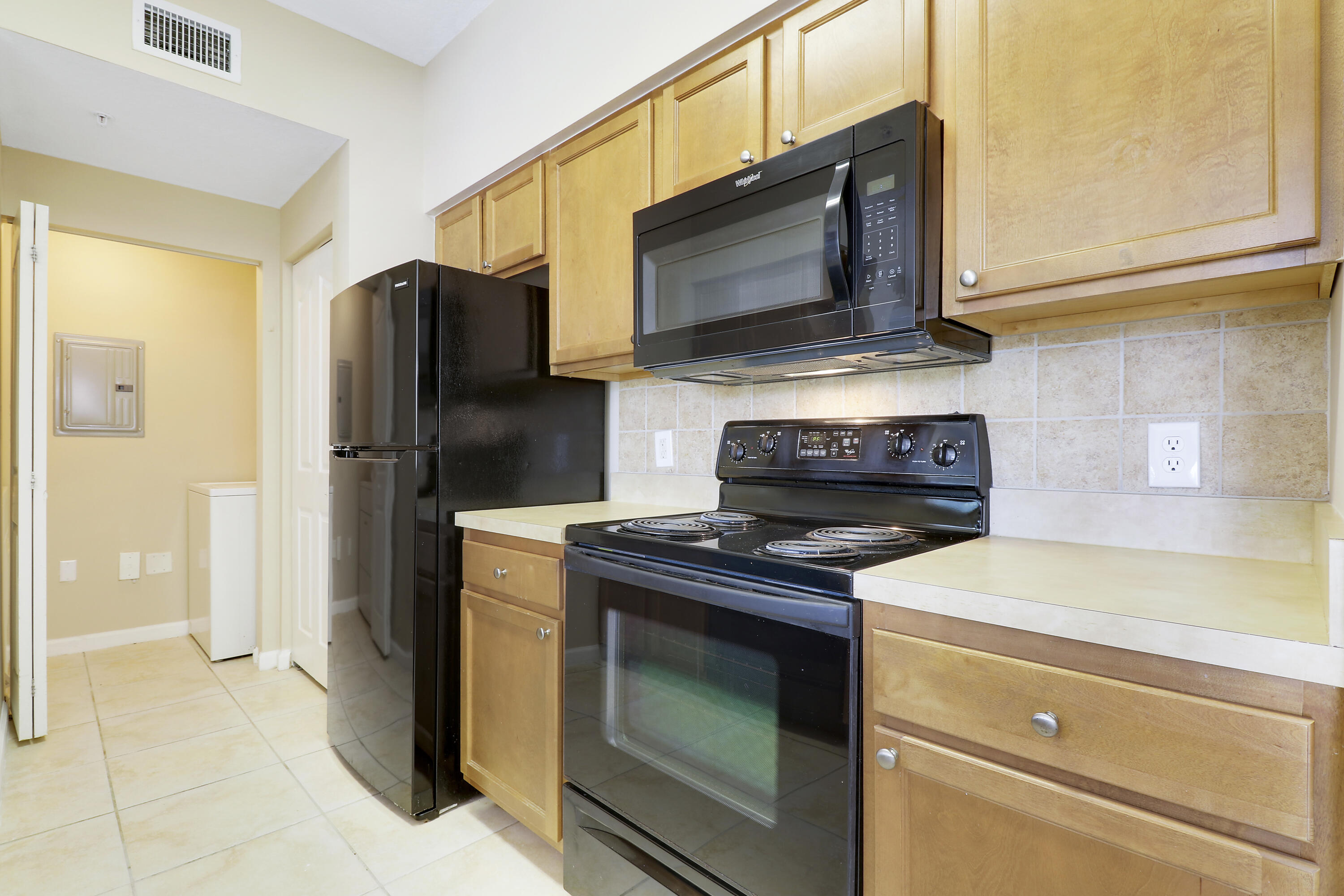 9211 Myrtlewood Circle W