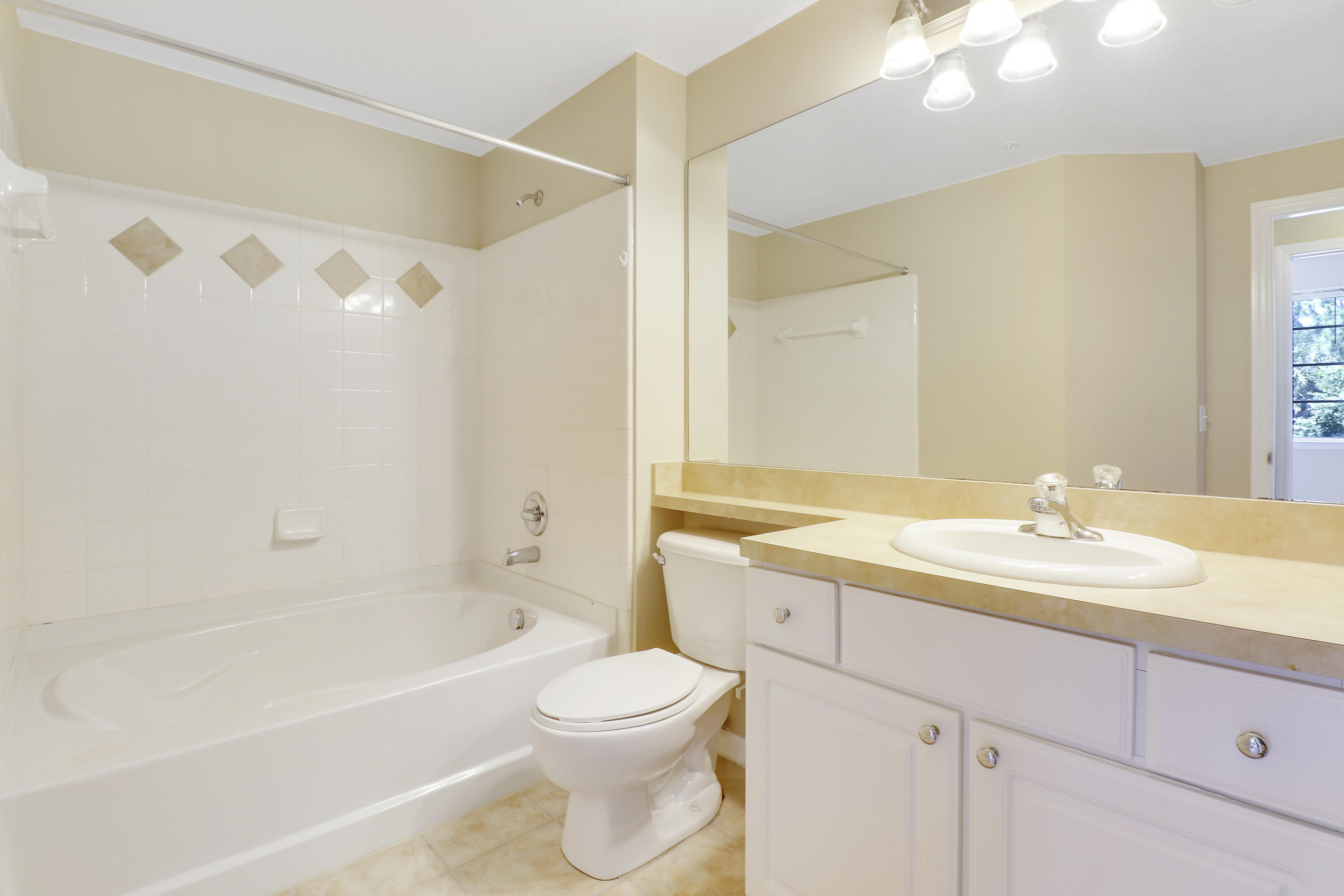 9211 Myrtlewood Circle W