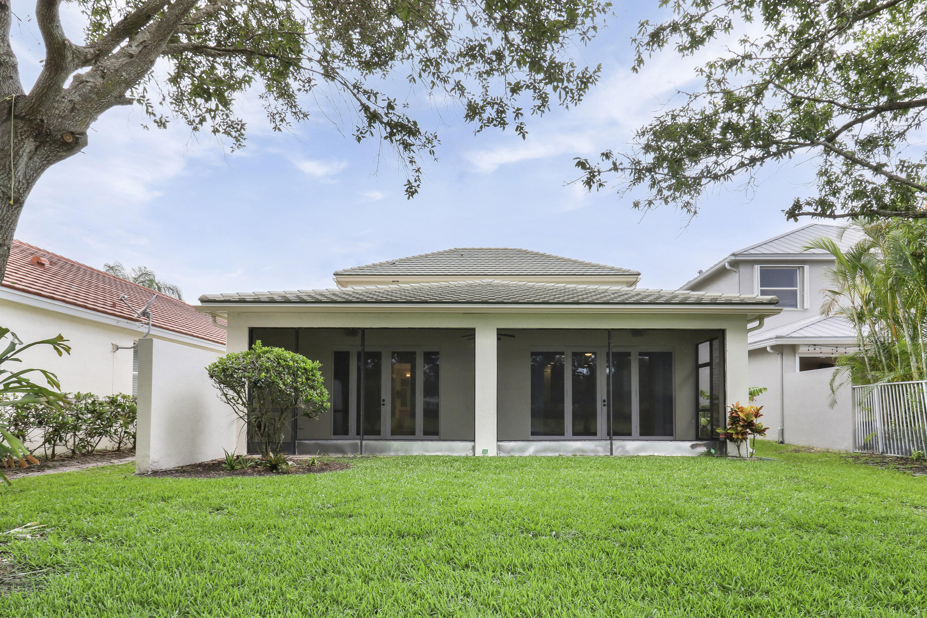 8702 Tally Ho Lane